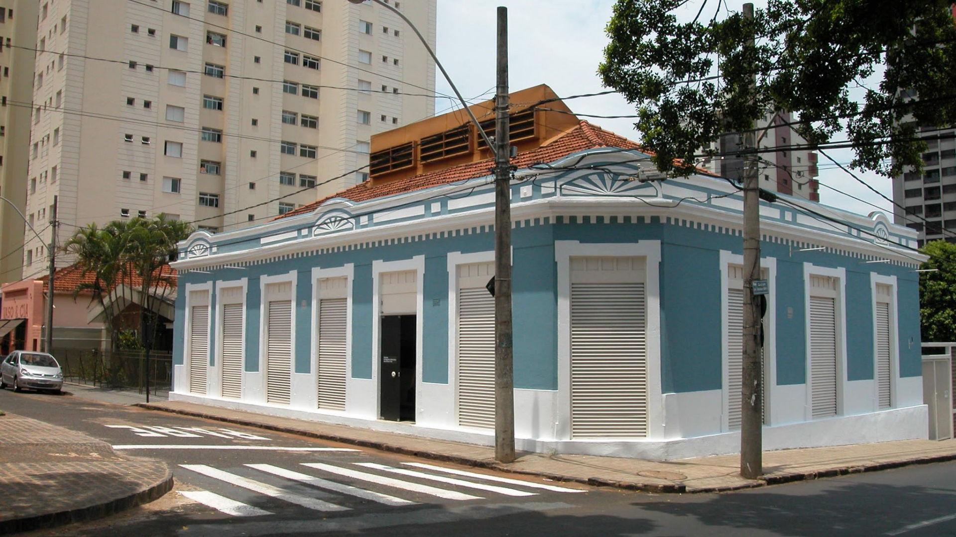 Foto da Fachada do MUnA - Museu Universitário de Arte